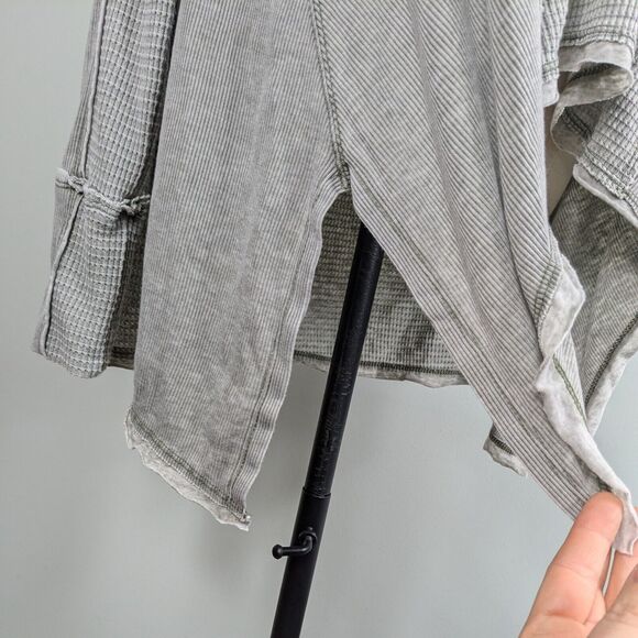 Free People Waffle Knit Top S Green Gray Thermal Long Sleeve Oversize Boho Tee - Picture 6 of 10